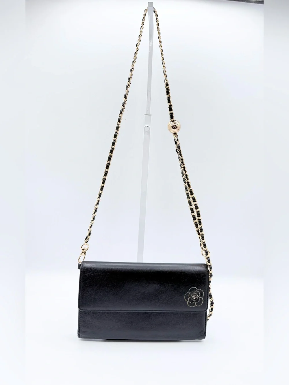 CHANEL Camellia Lambskin Long Wallet. W/ COA-PRISTINE CONDITION!